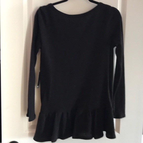 Black Sweater with ruffle bottom - Picture 5 of 5